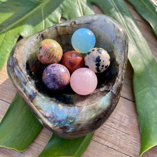 Labradorite Bowl - Protection + Intuition